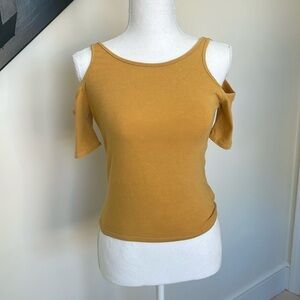 Ecote Gold Colored Cold Shoulder Crop Top. Med